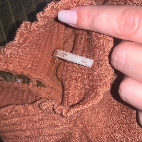 Free people mock neck ribbed small $88 boho spring casual
Revolve knit designer - Picture 6 of 6